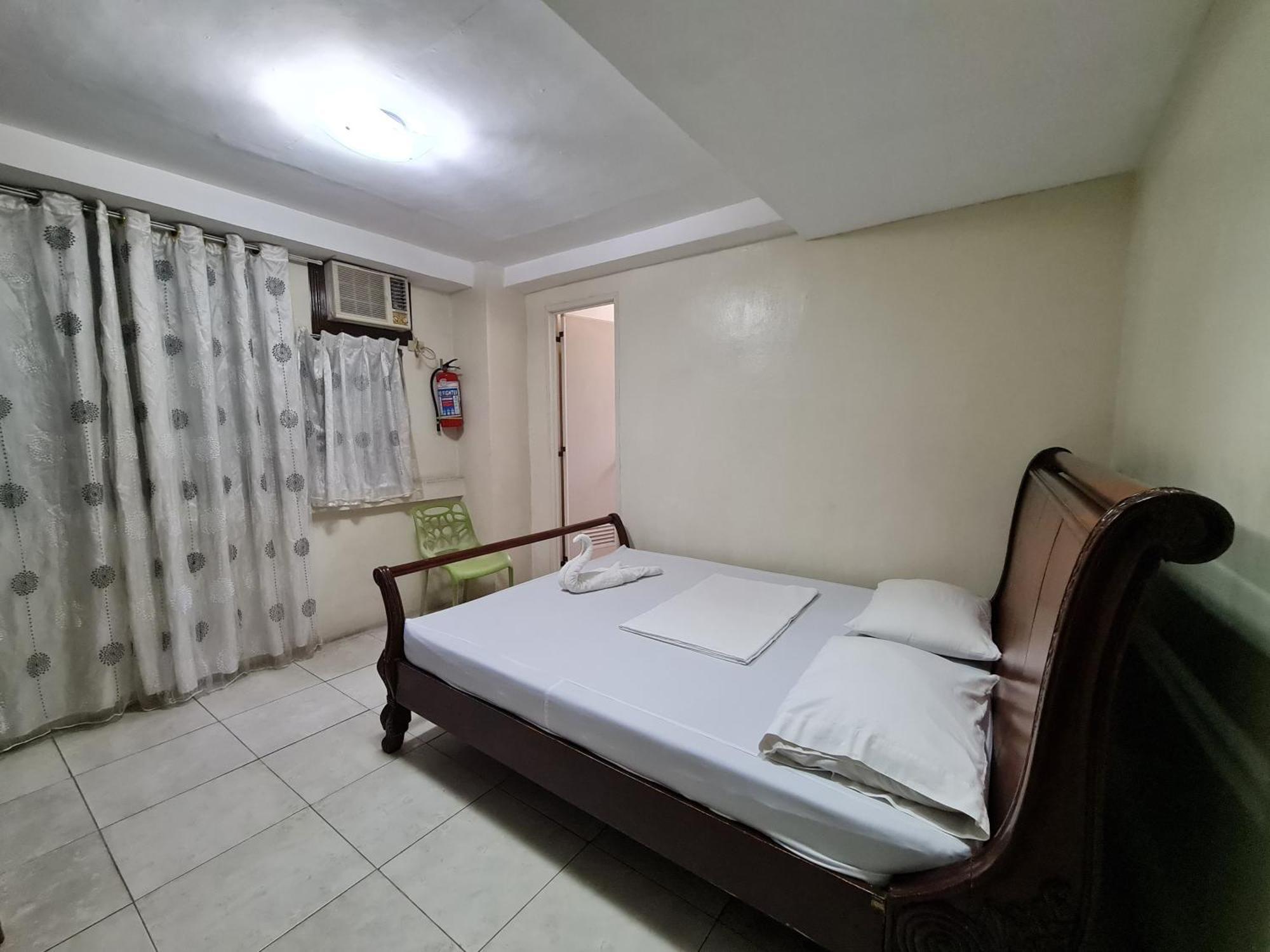 Goland Pension House & Dormitory By Sms Hospitality Cebu ภายนอก รูปภาพ