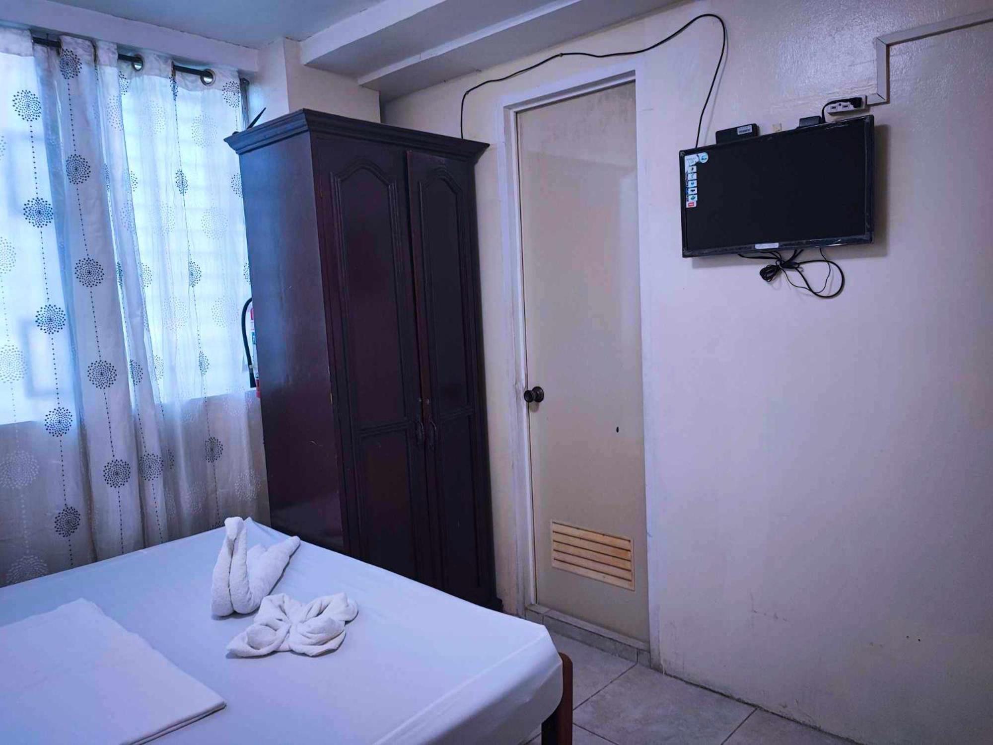 Goland Pension House & Dormitory By Sms Hospitality Cebu ภายนอก รูปภาพ